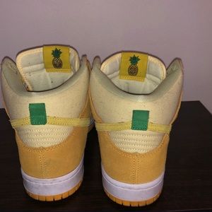 Nike dunk sb pineapple